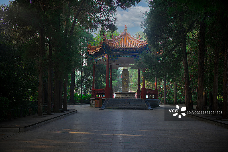 郑州市碧沙岗公园里的三民主义亭图片素材