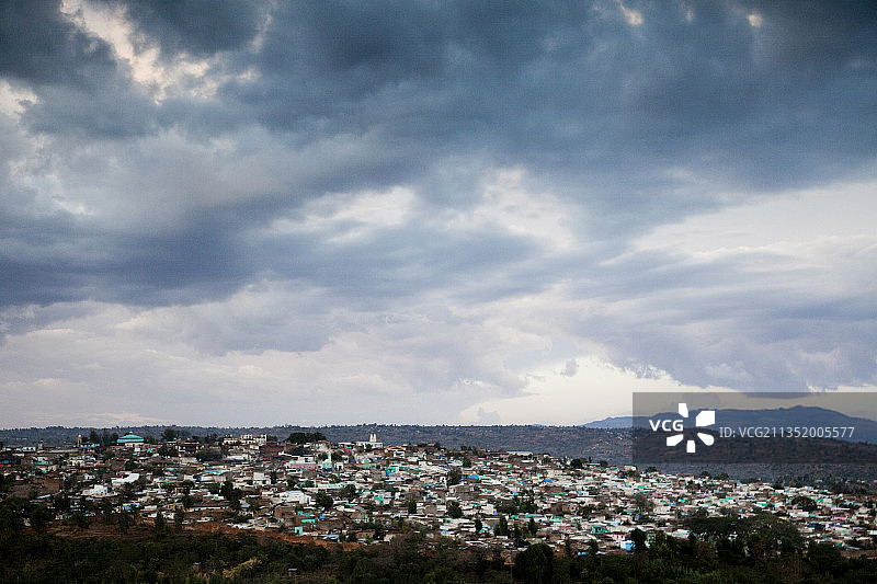 智利南部山顶上的一座小城市图片素材