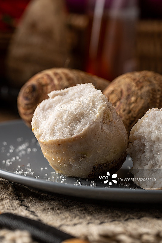 蒸熟的拔丝芋头图片素材