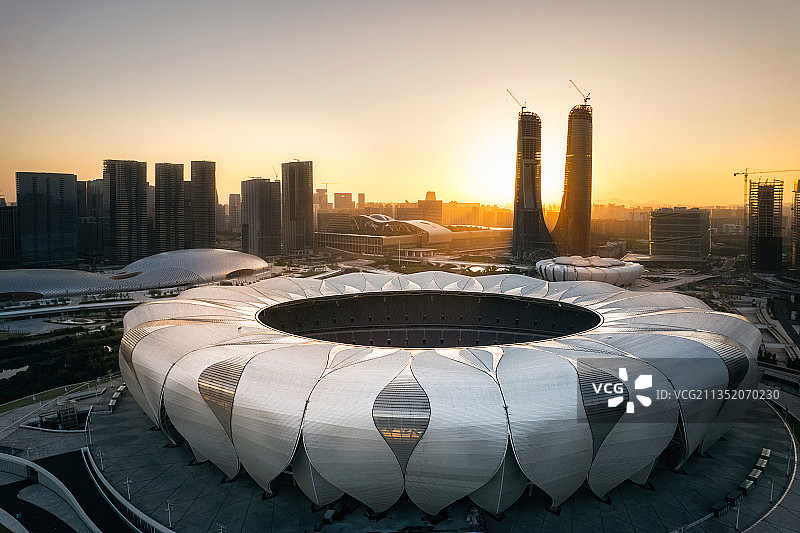杭州奥体中心日出图片素材
