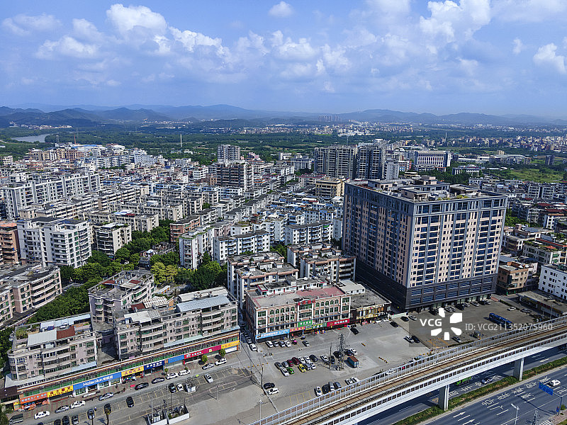 白云钟落潭图片素材