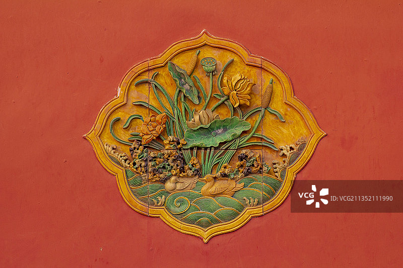 故宫的荷花鸳鸯戏水纹饰图片素材