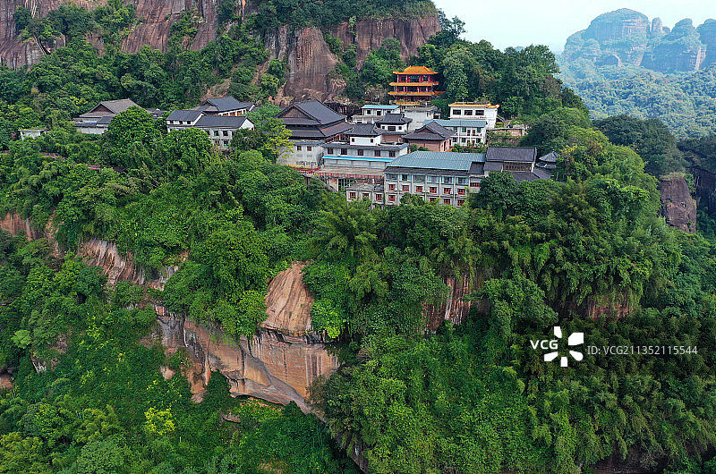 广东省韶关市仁化县中国红石公园丹霞山旅游风景区长老峰景区航拍图片素材