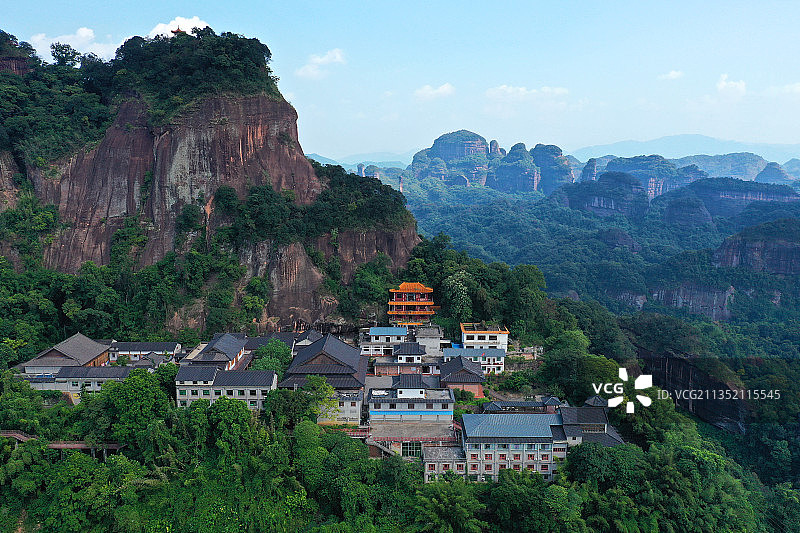 广东省韶关市仁化县中国红石公园丹霞山旅游风景区长老峰景区航拍图片素材