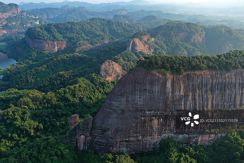 广东省韶关市仁化县中国红石公园丹霞山旅游风景区阳元石景区航拍图片素材