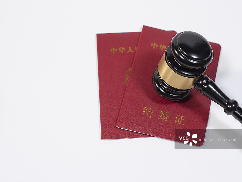 离婚财产分割家产分割法院审判图片素材