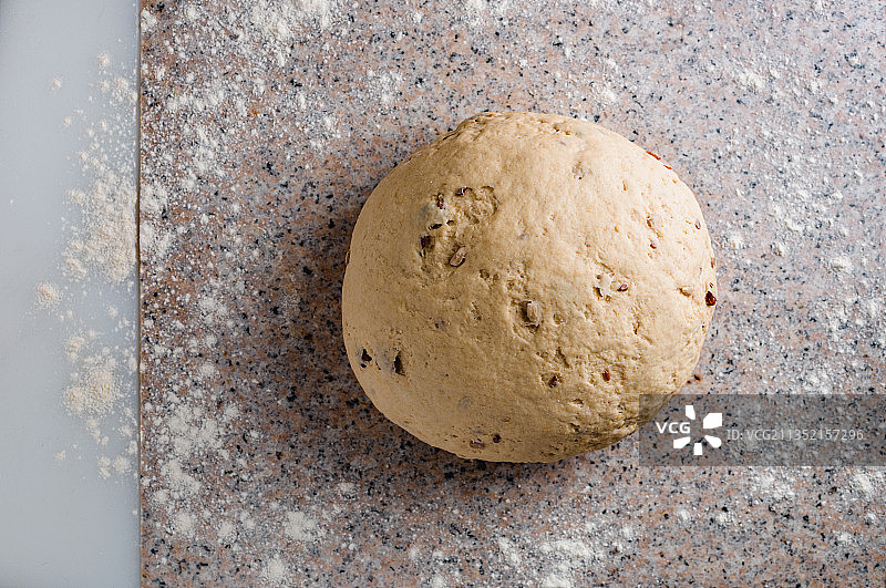 餐桌上的面包特写，塞尔维亚图片素材