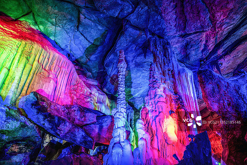 山东新泰溶洞风光图片素材