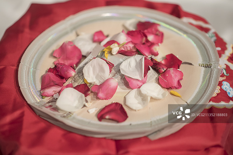 玫瑰花瓣俯视图图片素材