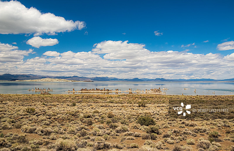 美国加利福尼亚州莫诺湖海滩风光图片素材