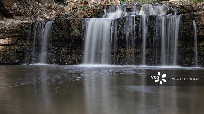 以色列北部地区耶斯列瀑布风光图片素材