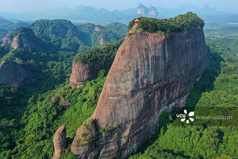 广东省韶关市仁化县中国红石公园丹霞山旅游风景区阳元石景区航拍图片素材