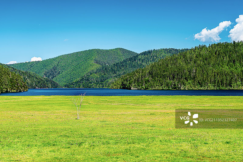 碧塔海畔图片素材