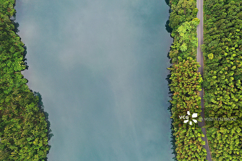 湖南省郴州资兴市东江湖国家级名胜风景区雾漫小东江航拍图片素材