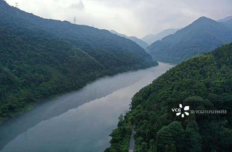 湖南省郴州资兴市东江湖国家级名胜风景区雾漫小东江航拍图片素材