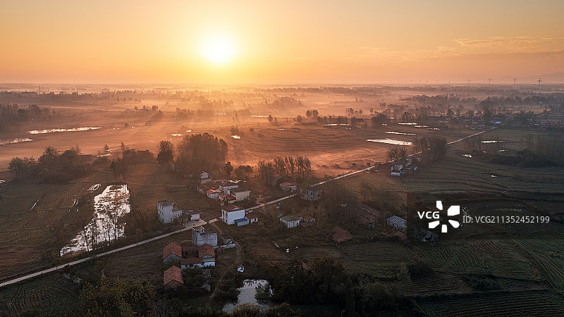豫南乡村秋天日出风光航拍图片素材