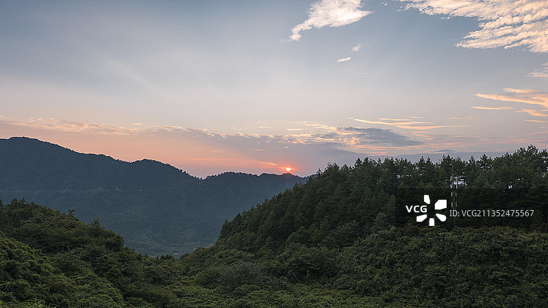 夕阳西下的重庆市綦江区黑山谷自然风光图片素材