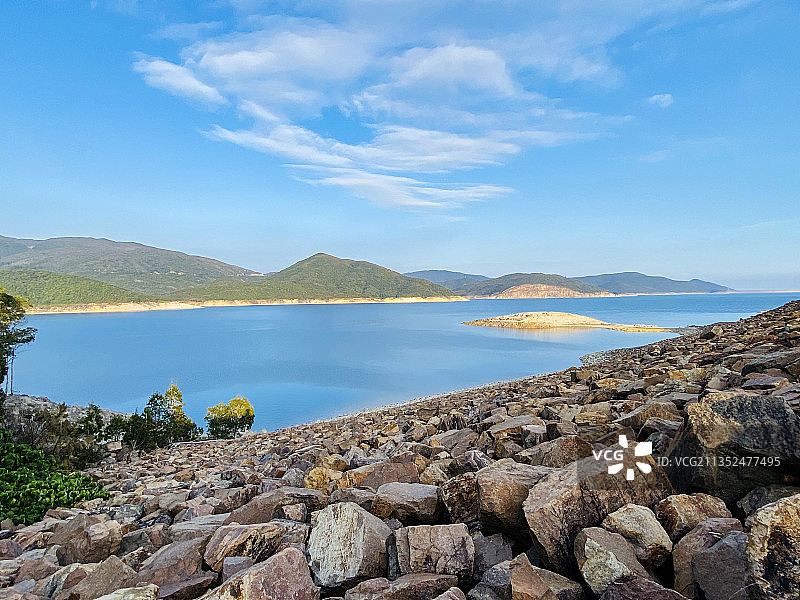 万宜水库 蓝天 白云图片素材