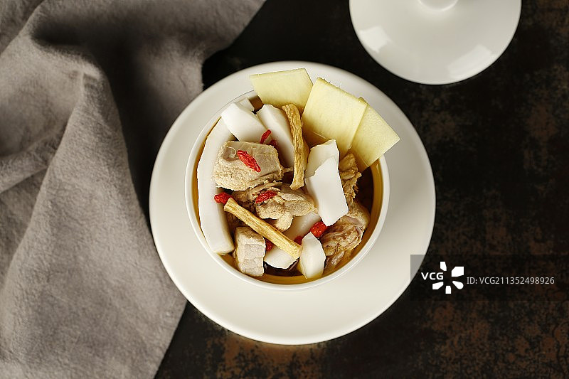 海南椰子炖老鸡、椰子鸡、煲汤、身体保养、海南菜、鸡汤图片素材