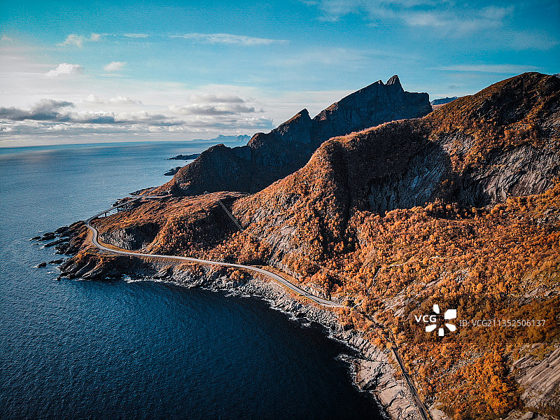 挪威北欧欧洲航拍小镇山海大西洋秋天航拍大疆海洋世界尽头俯拍图片素材