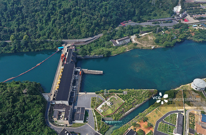 湖南省郴州资兴市东江湖级名胜风景区游客中心与千福塔航拍图片素材