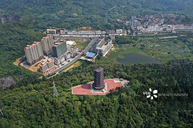 湖南省郴州资兴市东江湖级名胜风景区游客中心与千福塔航拍图片素材