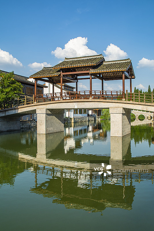 杭州萧山湘湖风光 萧山景点湘湖水街 江南水乡 风雨廊桥图片素材