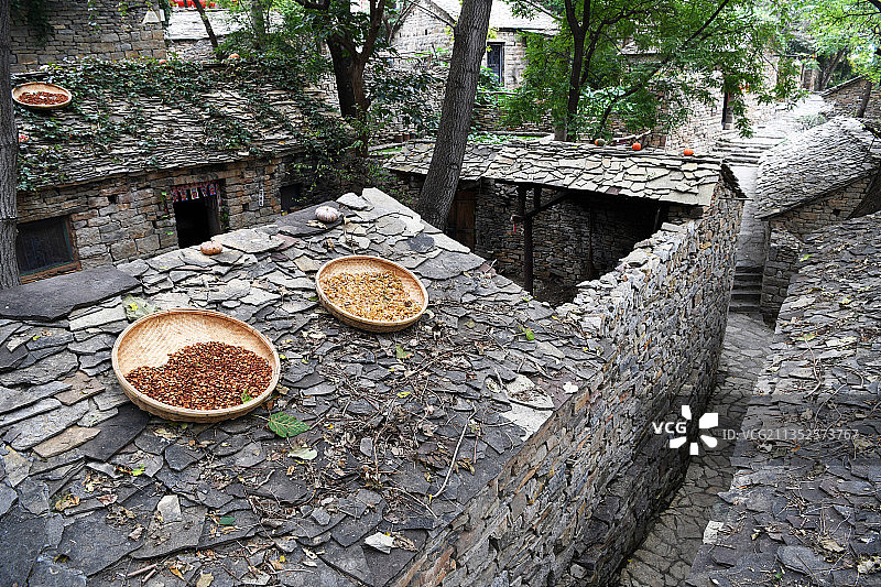 山东枣庄翼云石头部落景区图片素材