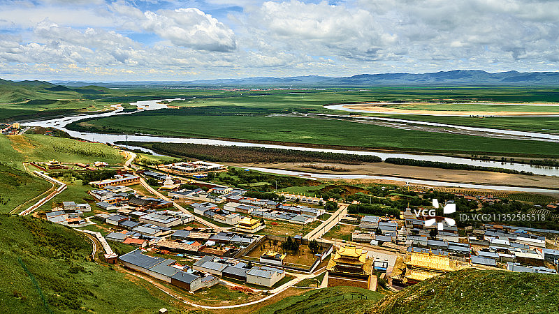 黄河九曲第一湾索格藏寺图片素材
