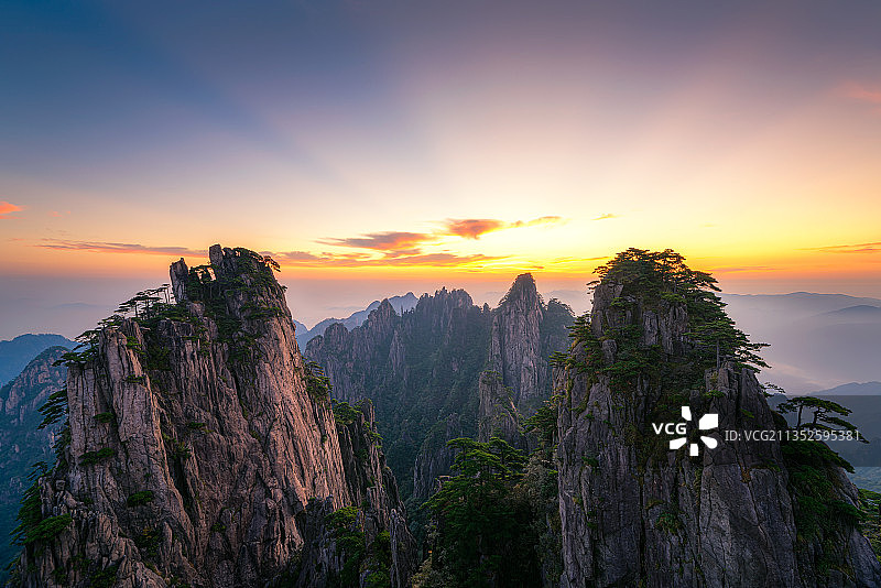 黄山始信峰日出图片素材