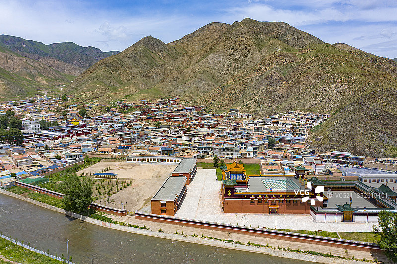 航拍甘肃甘南夏河县拉卜楞寺图片素材