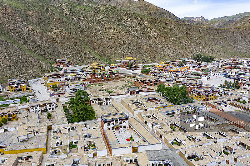 航拍甘肃甘南夏河县拉卜楞寺图片素材