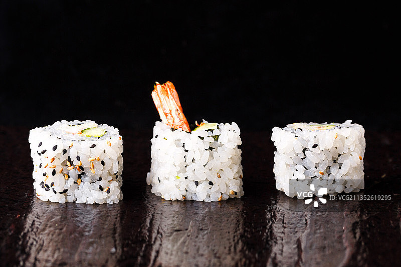 寿司，手握，三文鱼，拼盘，日料，饭图片素材