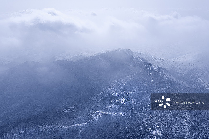 雪后初晴+安徽省宿州市萧县官桥镇皇藏峪国家森林公园图片素材