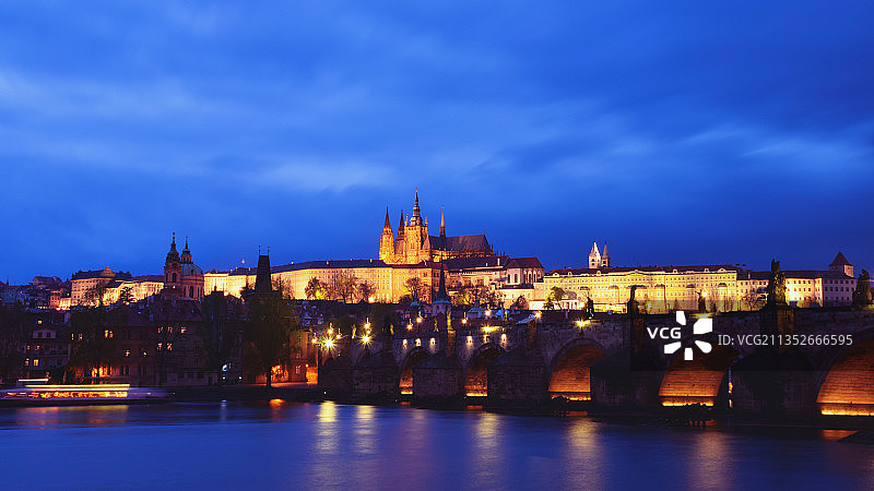 入夜的布拉格图片素材