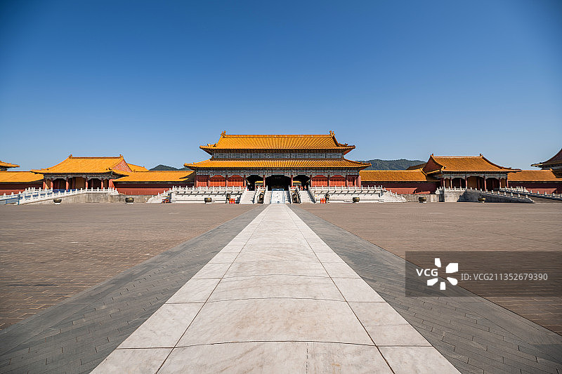 横店影视城明清宫苑故宫太和殿与太和广场图片素材