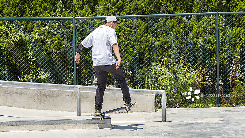 世界滑板日双翘滑板19图片素材