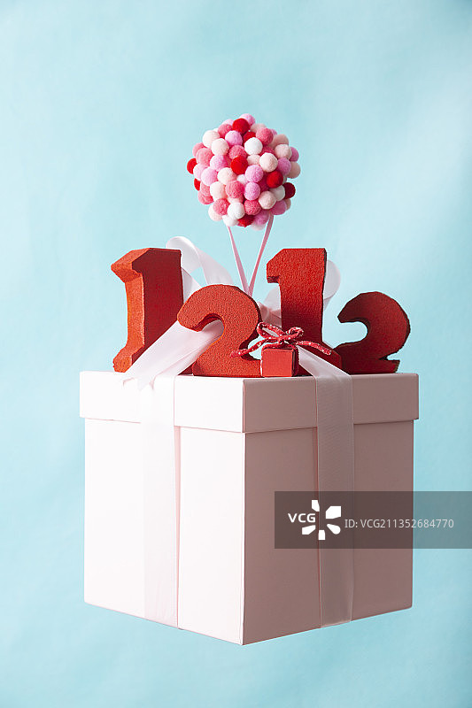 双十二购物节创意静物图片素材