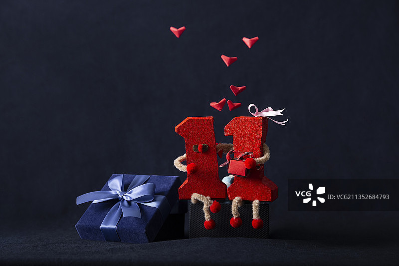 双十一购物节和礼物盒创意静物图片素材