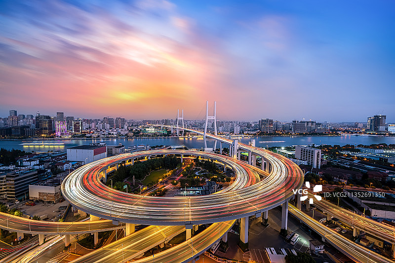 中国上海南浦大桥早霞日出风光图片素材