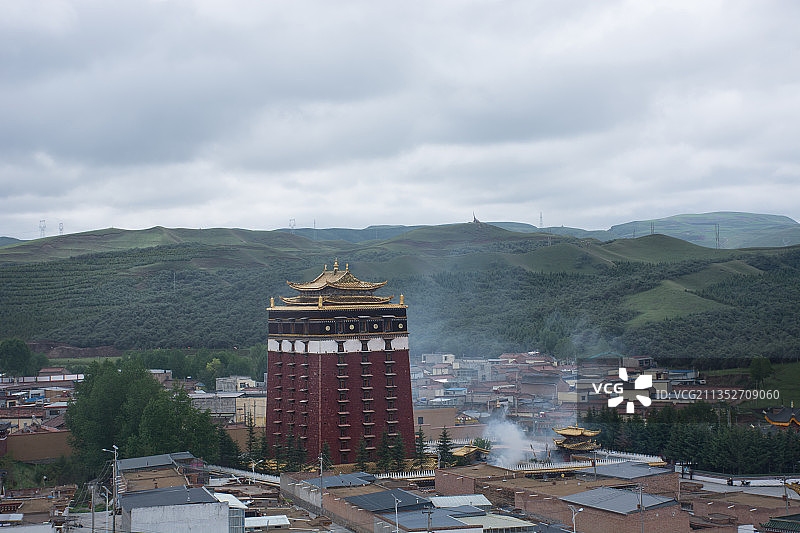 甘肃甘南藏族自治州合作市米拉日巴佛阁图片素材