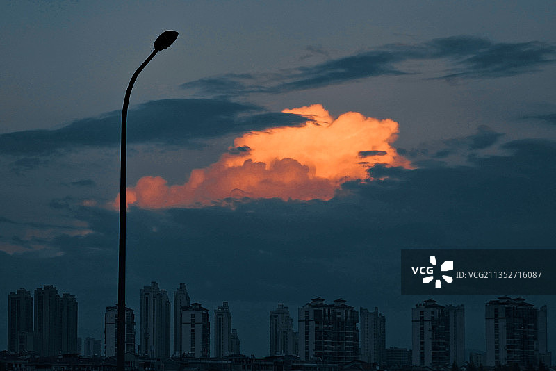 晚霞中的城市·婺城金华图片素材