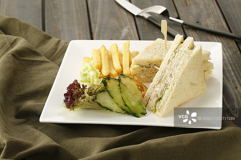 金枪鱼三明治、西餐、快餐、沙拉,俱乐部食品,金枪鱼图片素材