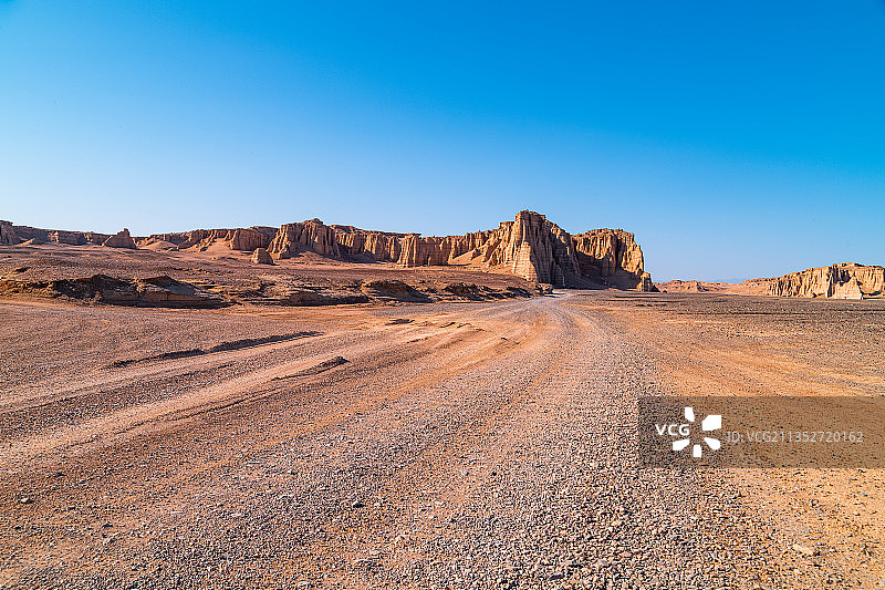 新疆哈密大海道地形与地面图片素材