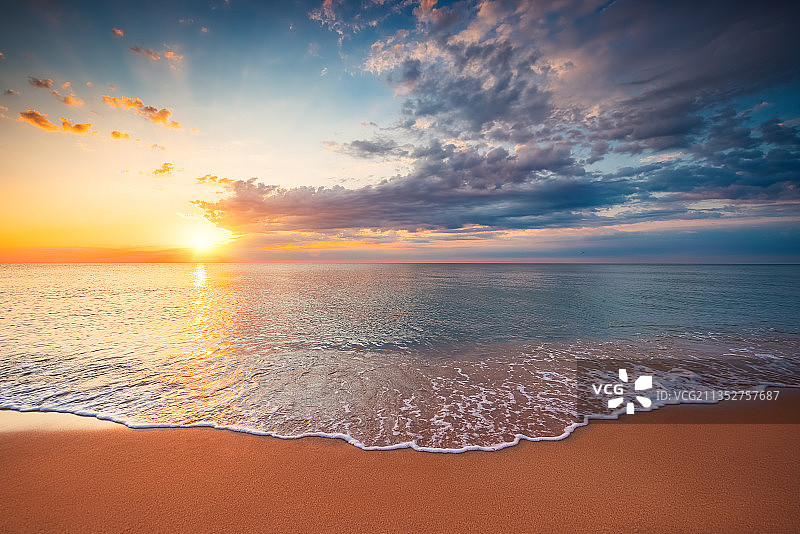 日落时大海与天空的风景图片素材