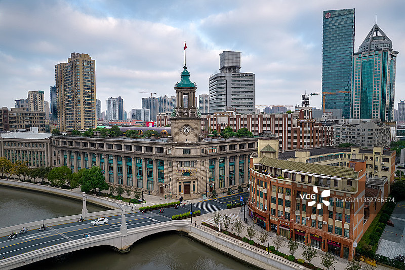 航拍上海黄浦区城市建筑风光全景图片素材