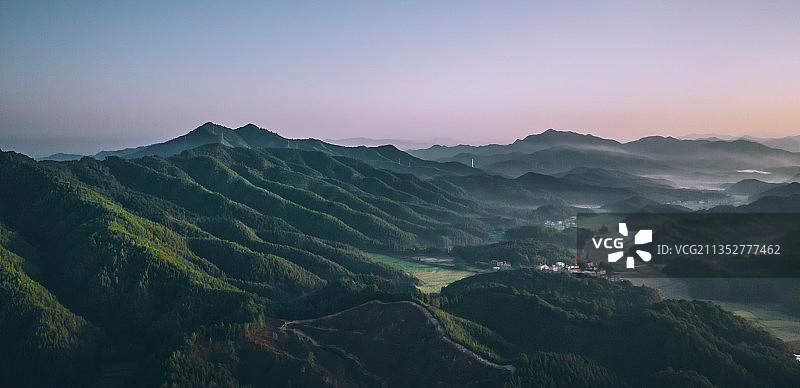山层缭绕-江西景德镇三宝村图片素材