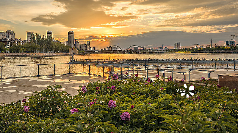 雨后锡伯河图片素材