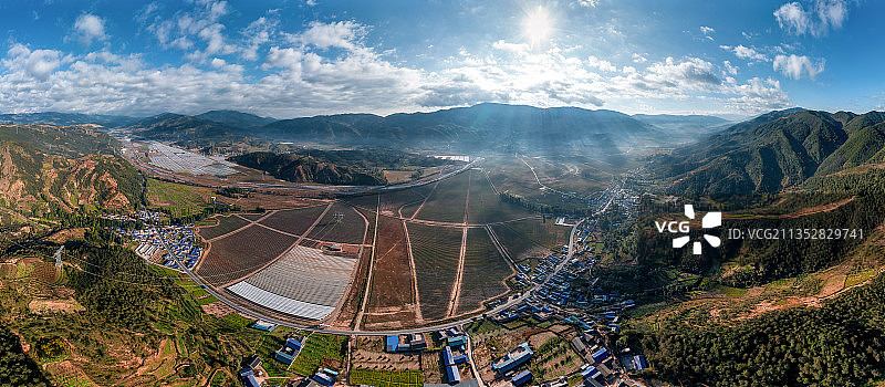 四川布拖：大凉山腹地绘就山乡新画卷图片素材