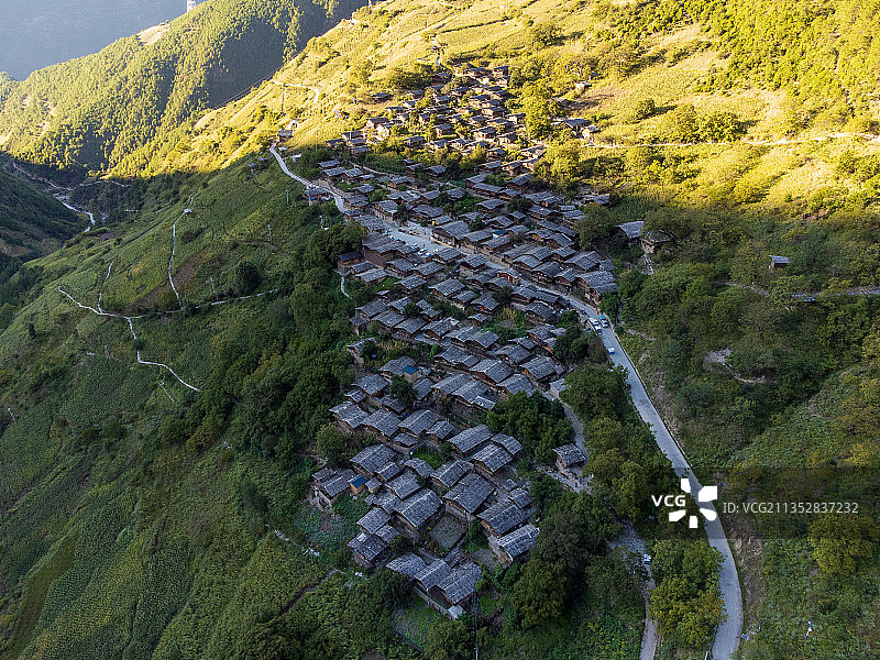 云南省迪庆州维西县同乐傈僳族村寨图片素材